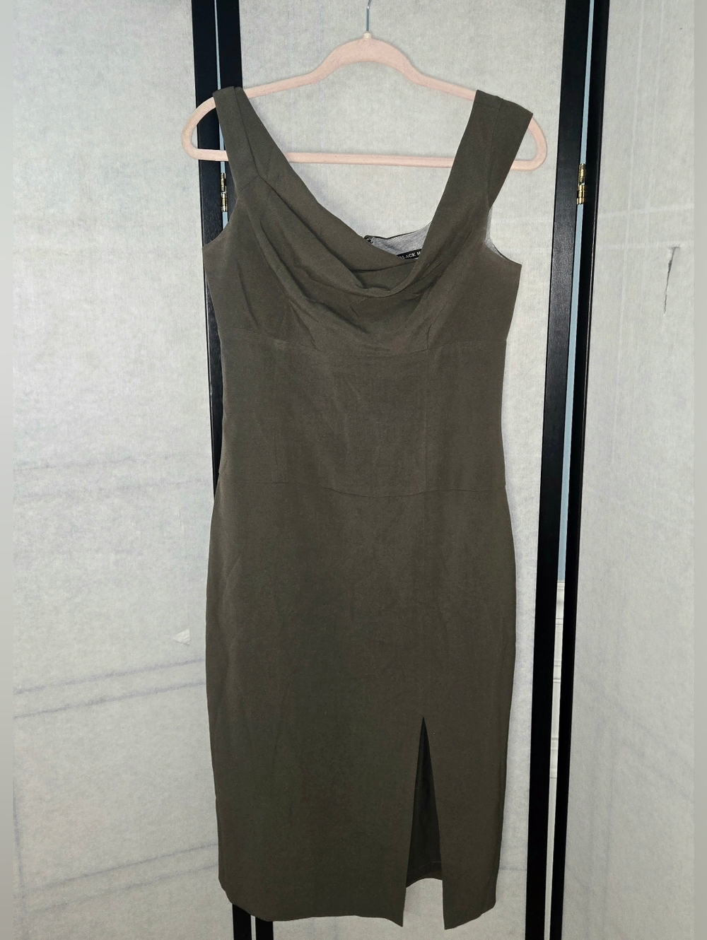 BLACK HALO Off Shoulder Sheath Bodycon Cowl Green Split Dress Size 10 Designer